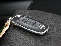 The Nissan Rogue delivers sleek styling, advanced technology, and exceptional comfort in a versatile... (image 4)