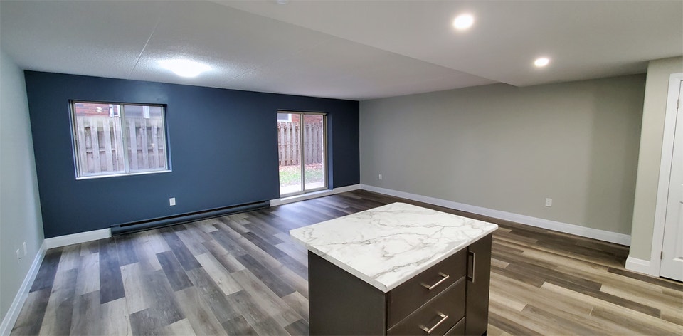 349 Queenston Street - 2 Bedroom Deluxe for Rent in St. Catharin 2