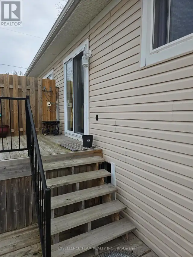 2 BELLAMY STREET Cornwall, Ontario in Houses for Sale in Cornwall - Image 41
