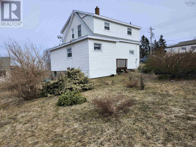 214 Alexandra Street Sydney, Nova Scotia in Houses for Sale in Cape Breton - Image 2