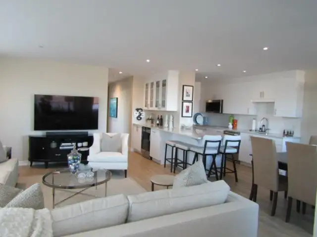 19-089 High end downtown apartment, furnished! in Short Term Rentals in City of Halifax - Image 3