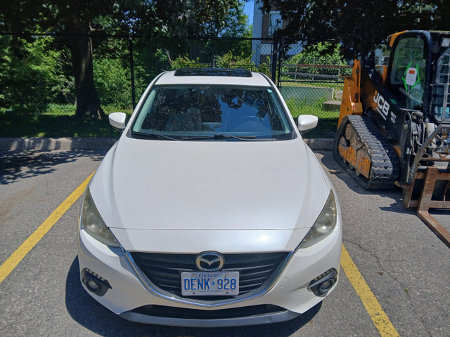 2014 MAZDA 3 SKYACTIVE  6 SPEED  MANUAL in Cars & Trucks in City of Toronto - Image 2