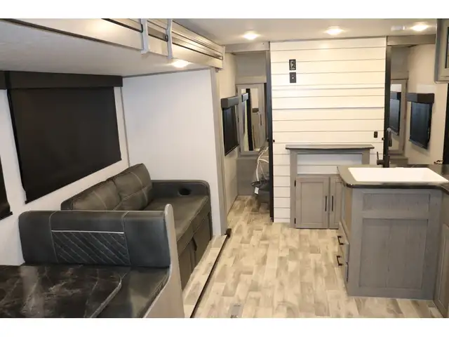 2022 Dutchmen Kodiak SE 28SBH 33FT LIGHT WT, BUNK ROOM/GREAT LAY in Cars & Trucks in Winnipeg - Image 26