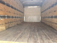 Perfect Auto 16 FT BOX - POWER LIFT GATE - 6.6 L GAS - PRICE IS INCLUDED SAFETY , OIL CHANGE AND YEL... (image 4)