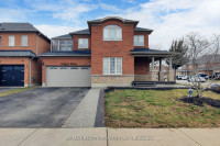 Stunning End-Unit Detached Home For Sale in Brampton! D-12