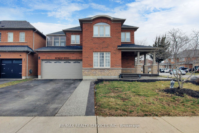 Stunning End-Unit Detached Home For Sale in Brampton! D-12 in Houses for Sale in Mississauga / Peel Region