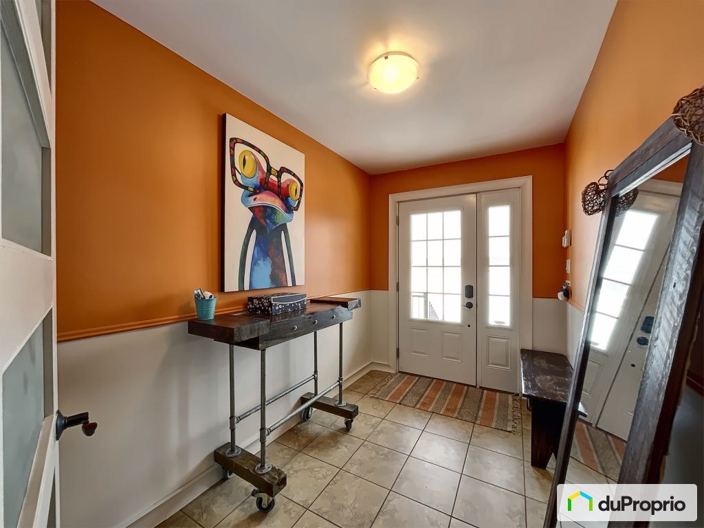 $674,900 - Bungalow for sale in Granby — photo 2
