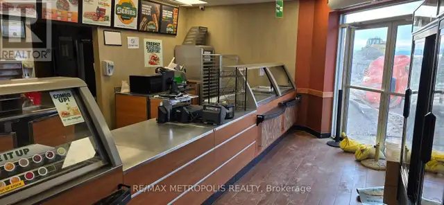 A - 10 MAIN STREET Wasaga Beach, Ontario in Commercial & Office Space for Rent in Oakville / Halton Region - Image 7