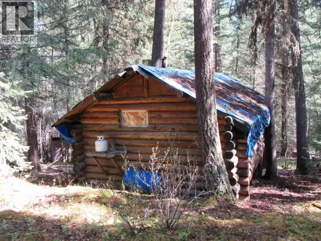7681 BURGESS ROAD Deka Lake / Sulphurous / Hathaway Lakes, Briti in Houses for Sale in 100 Mile House - Image 4