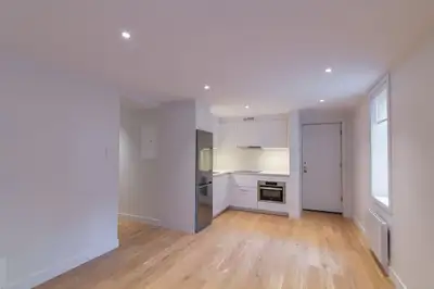 one-bedroom semi-basement apartment near Concordia - ID 1344