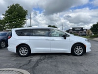 Navigate family life effortlessly in this superb 2024 Chrysler Grand Caravan SXT, a one-owner vehicl... (image 3)