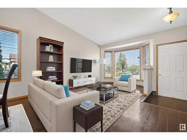 3627 40 AV NW Edmonton, Alberta62866663388546121