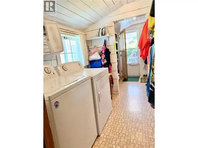 189 Alpine Road Christina Lake, British Columbia in Houses for Sale in Penticton - Image 17
