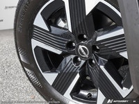 This Nissan Kicks has a durable Regular Unleaded I-4 2.0 L/122 engine powering this Variable transmi... (image 9)