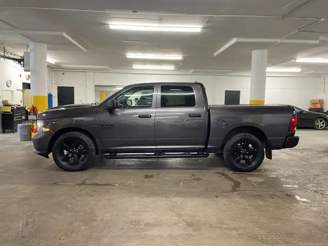 2023 Ram 1500 Classic Express 4x4 Crew Cab NIGHT PKG TOUCHSCREEN in Cars & Trucks in Calgary - Image 9