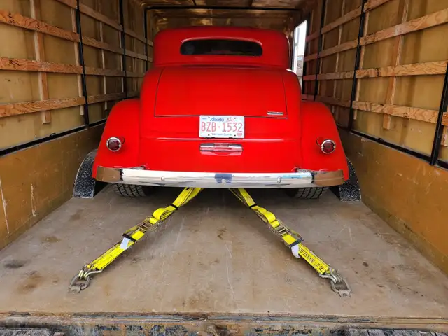Enclosed Trailer Cars and Trucks Hauling, call 780-221-861263838174424961121