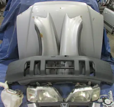 Item For Sale ! Used Off 2000 Honda CRV Silver Color Fender $75 / Hood $150 / front bumper $99 /Head...