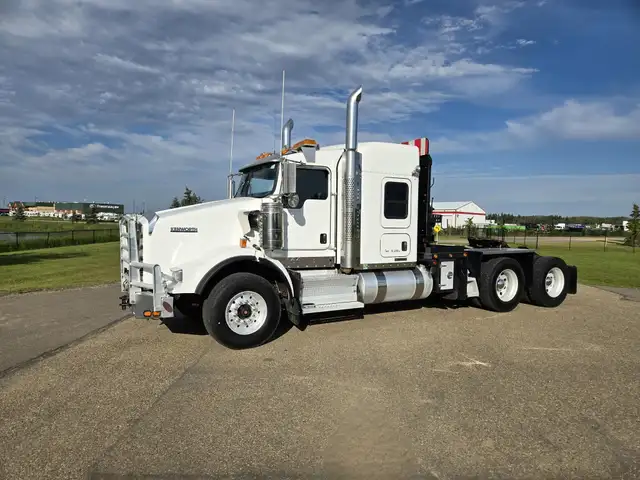 2014 KENWORTH T800 in Heavy Trucks in Saskatoon - Image 4