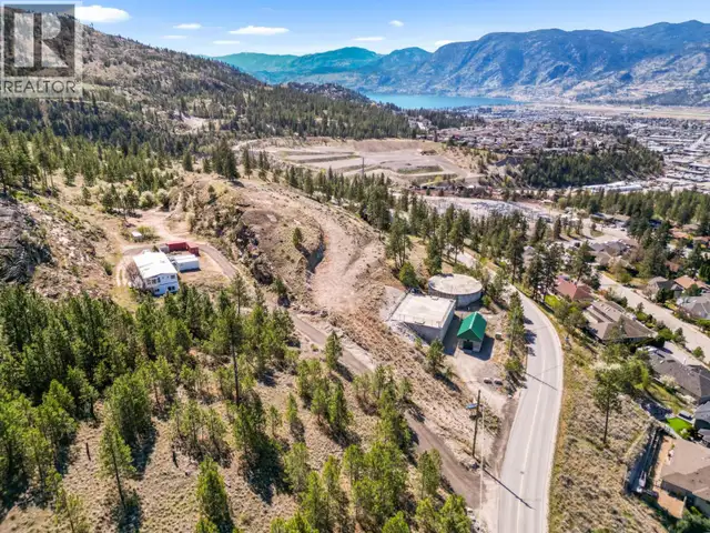 138 SALIKEN Drive Penticton, British Columbia in Houses for Sale in Penticton - Image 7