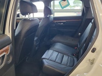 Dilawri Mitsubishi Odometer is 13801 kilometers below market average! Recent Arrival! 2020 Honda CR-... (image 7)