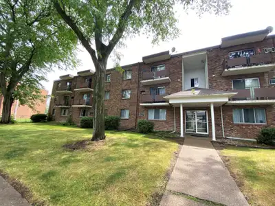 Spacious One Bedroom for Rent!