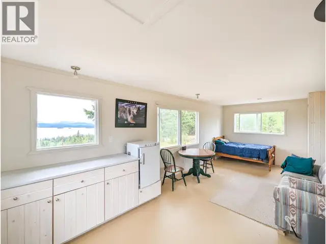 7872 BROWN ROAD Bridge Lake, British Columbia in Houses for Sale in 100 Mile House - Image 6