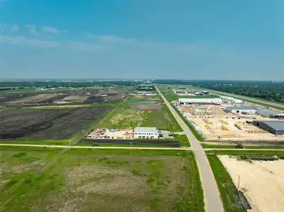 1W//Headingley/Prime Industrial Opportunity in Headingley! This exceptional industrial land is now a...