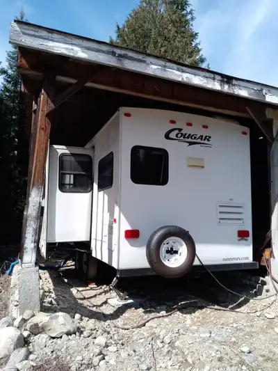 Keystone RV, Model Cougar 243RKS 25 Bought the trailer from Runners RV, Cranbrook in 2024 he is loca...