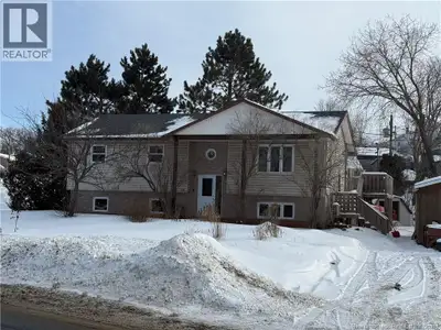 Located close to all amenities in Bathurst, this key-ready income property is a great opportunity. T...