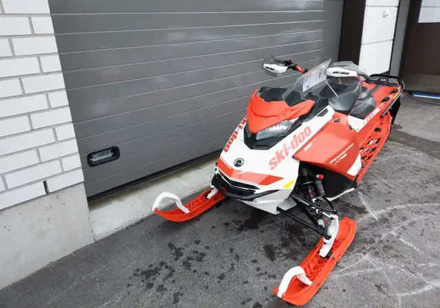 2020 SKI DOO RENEGADE BACKCOUNTRY X RS 850 E TEC (FINANCING AVAI in Snowmobiles in Saskatoon - Image 3