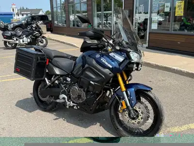2017 Yamaha SUPER TENERE 1200 Yamaha Super Ténéré 1200 - 2017 Prête à partir à l’aventure! Kilométra...
