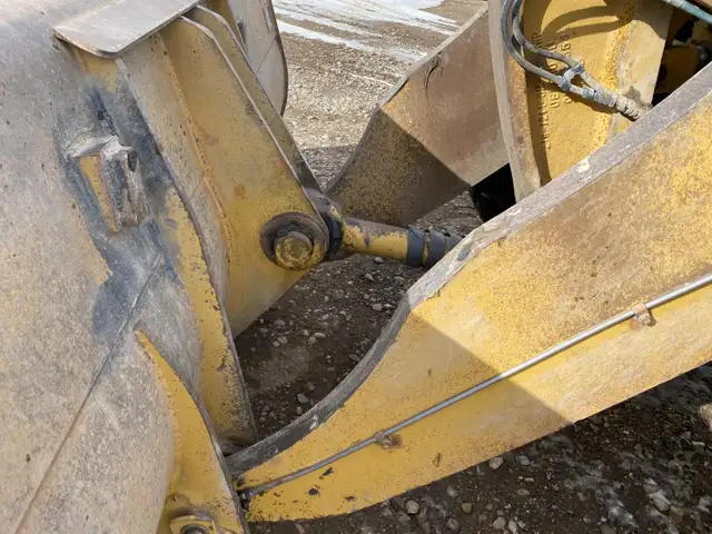 2011 Caterpillar Wheel Loader 972H in Heavy Equipment in Grande Prairie - Image 25