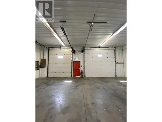 10215-10219 95 AVENUE Fort St. John, British Columbia in Commercial & Office Space for Rent in Fort St. John - Image 11