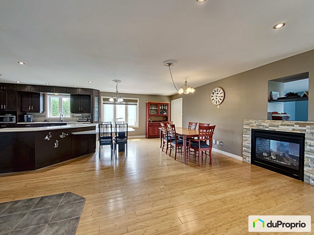$1,950,000 - Intergenerational for sale in Carignan — photo 3