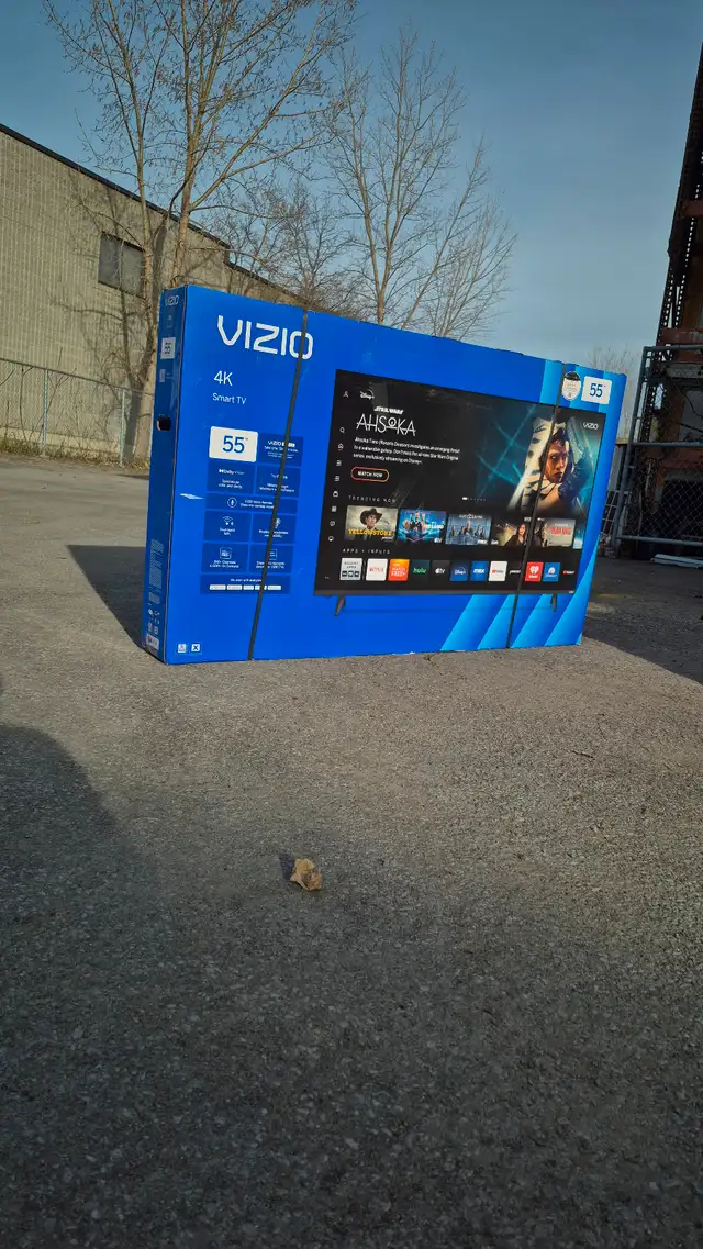 TV SMART 4K LED OLED QLED in TVs in Laval / North Shore - Image 2