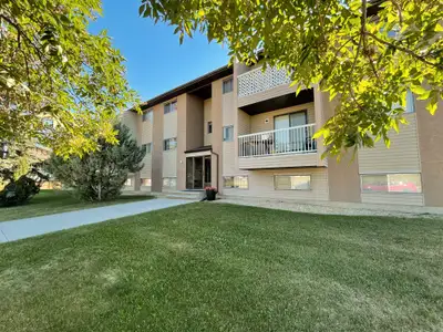 Move in and get a $250 Welcome Gift Card! Are you looking for apartments for rent Stettler? We have...