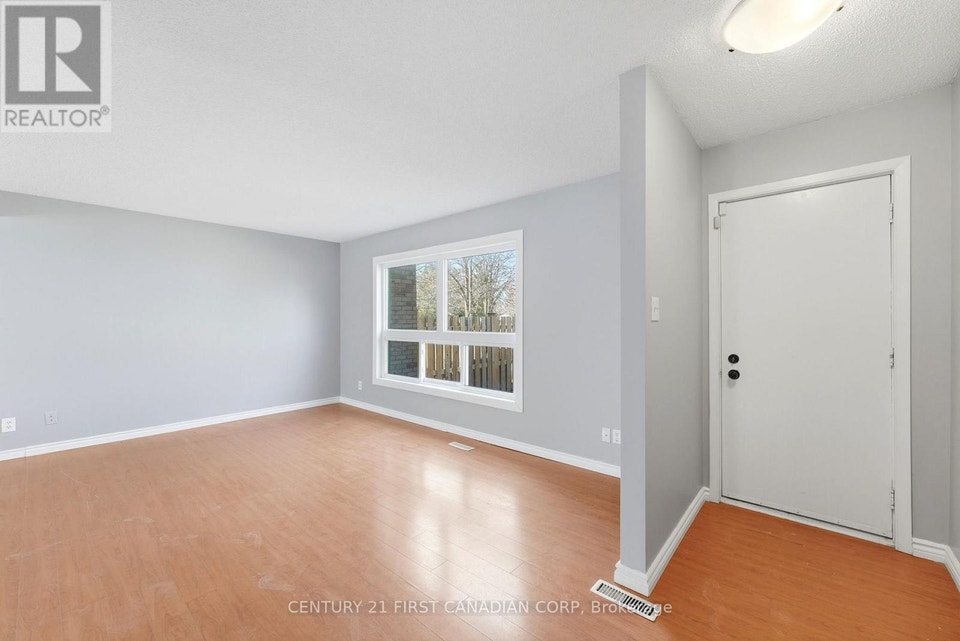 65 - 75 ANSONDALE ROAD London South (South Q), Ontario 4