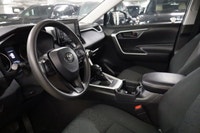 This Toyota RAV4 has a powerful Regular Unleaded I-4 2.5 L/152 engine powering this Automatic transm... (image 7)