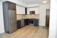 Luxury 1 Bed Condo near Maple GO Station! Ideal for Investors!
