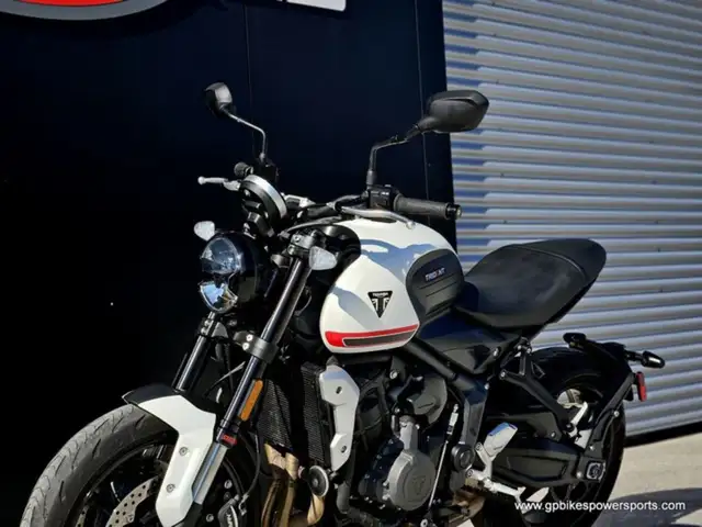 2022 Triumph Trident 660 Crystal White in Street, Cruisers & Choppers in Oshawa / Durham Region - Image 13