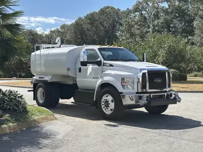 2016 Ford F-750 Water Truck United Built SC 10 2000 Gallon Tank Chelsea Parker PTO Air Brakes Exhaus...