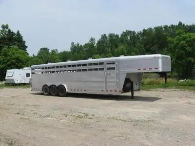 SAMPLE PHOTO - 2025 4-Star Deluxe Stock Trailer #42708 Gooseneck Wide & Tall 30’x8’x7’ Triple Axle –...