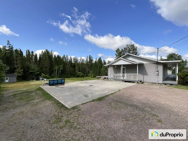 $347,900 - Bungalow for sale in Jonquière (Lac-Kénogami) — photo 2