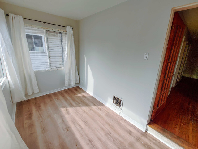 TWO BEDROOM, ONE BATH, MAIN FLOOR UNIT - 59-1 Thomas St. in Long Term Rentals in Kingston - Image 2