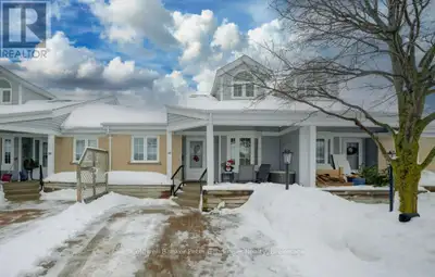 An ideal place at the perfect time! Consider this spacious condo that offers a very convenient lifes...