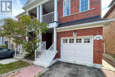Beautiful 3 Bedroom 3 Bath Home In Summer Hill! Main + Upper Level Perfect For A Family or Young Pro...