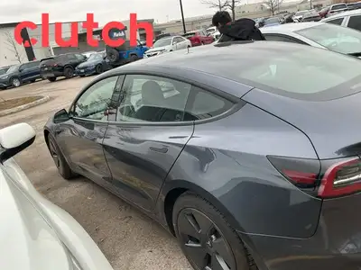 1 OWNER / Power Tailgate/Hatch, Auto Dimming Rearview Mirror, Front Heated Seats and more! Clutch is...