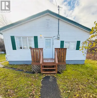 Welcome to this charming bungalow in Bond's Path, Placentia. Featuring 3 bedrooms and a beautiful up...