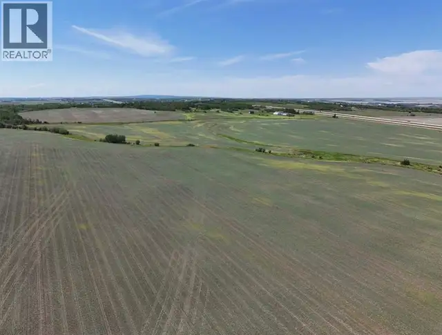 ON Highway 43 Grande Prairie, Alberta in Land for Sale in Grande Prairie - Image 2