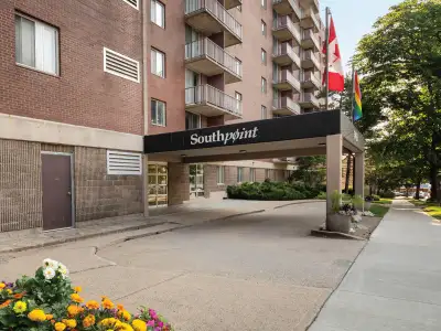 OPEN HOUSE TODAY! Great Bachelor Units Sign in June. Move in July. Win big with Universal Realty Gro...